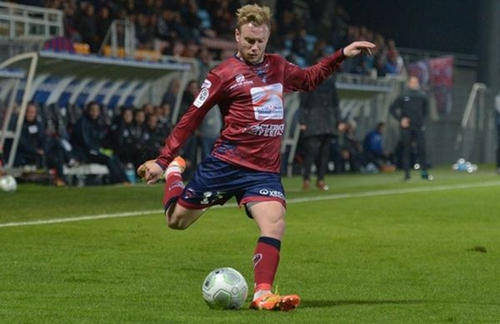  克莱蒙门将神勇发挥多次扑救保住客场平局